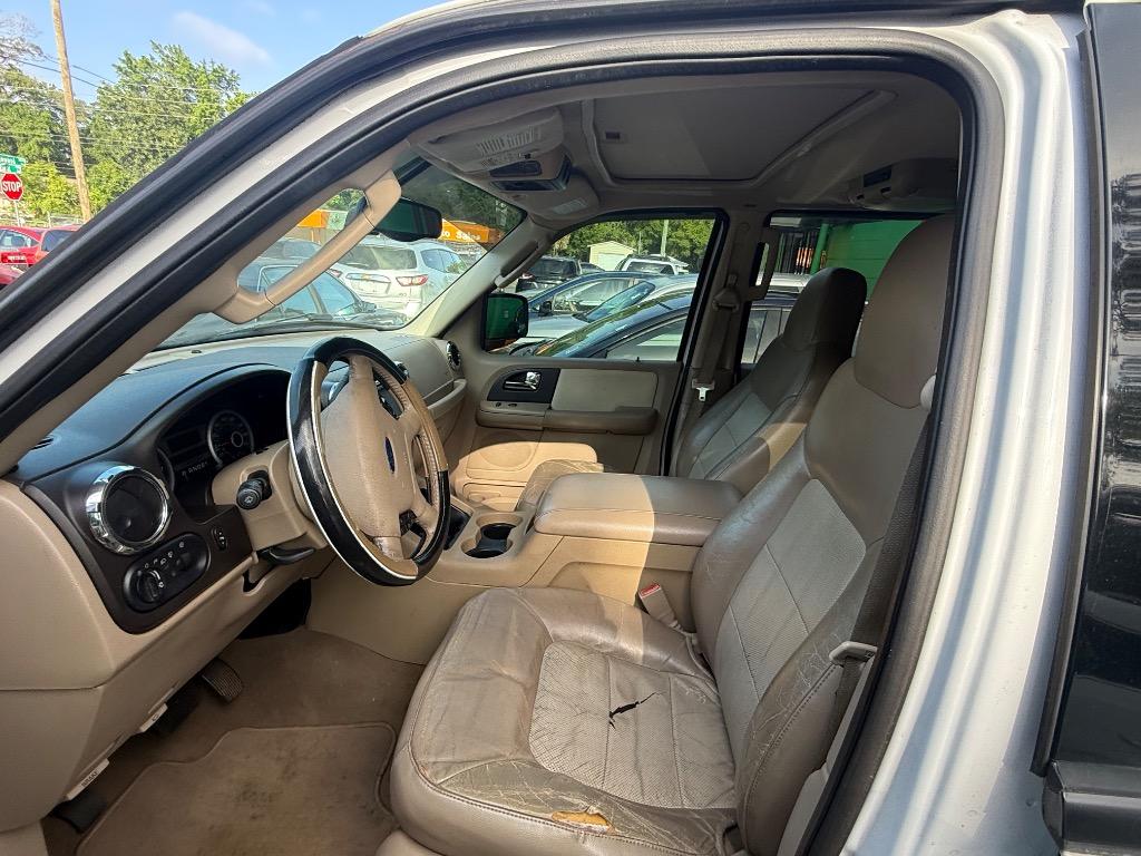 2005 Ford Expedition - $2,950