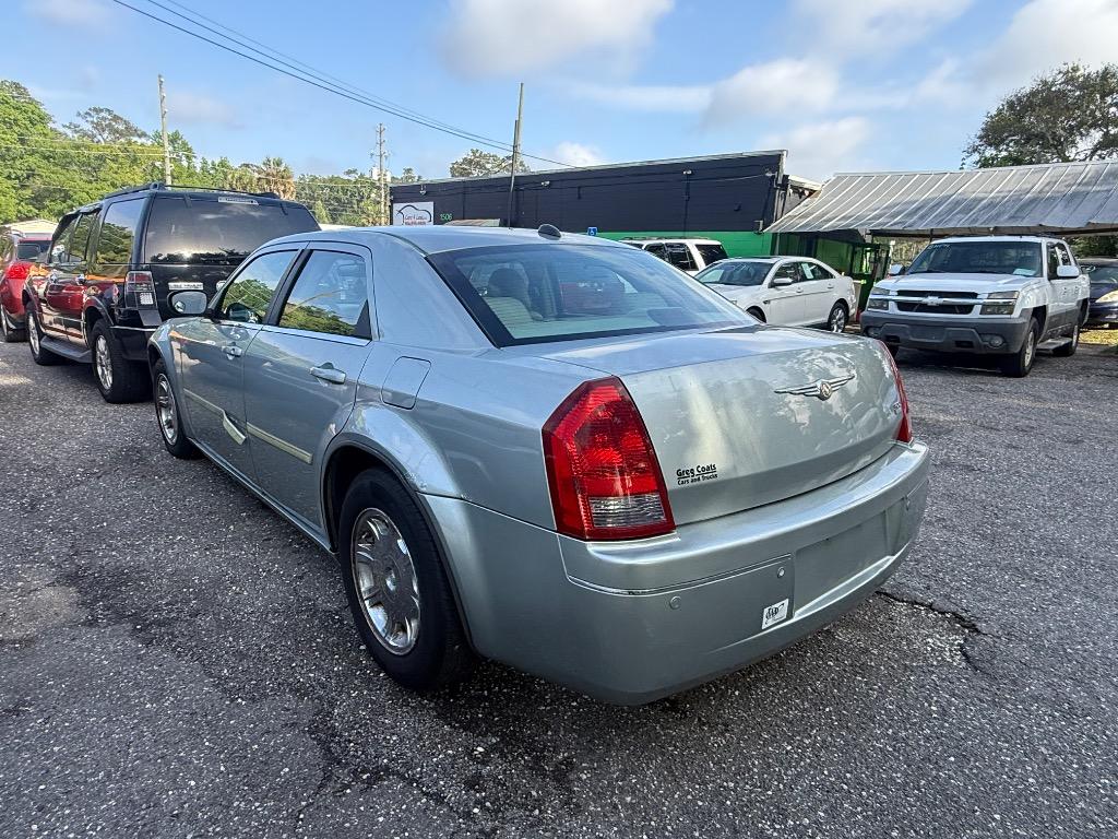 2006 Chrysler 300 - $2,950