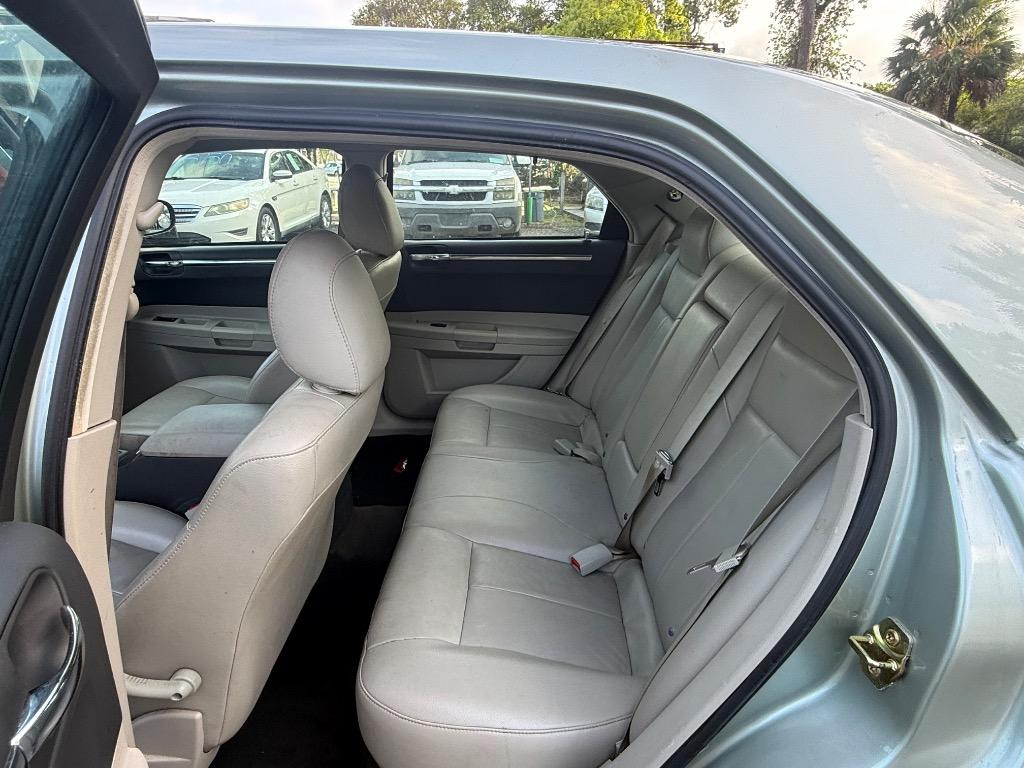 2006 Chrysler 300 - $2,950