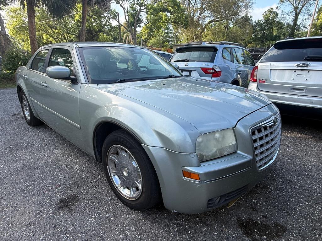 2006 Chrysler 300 - $2,950