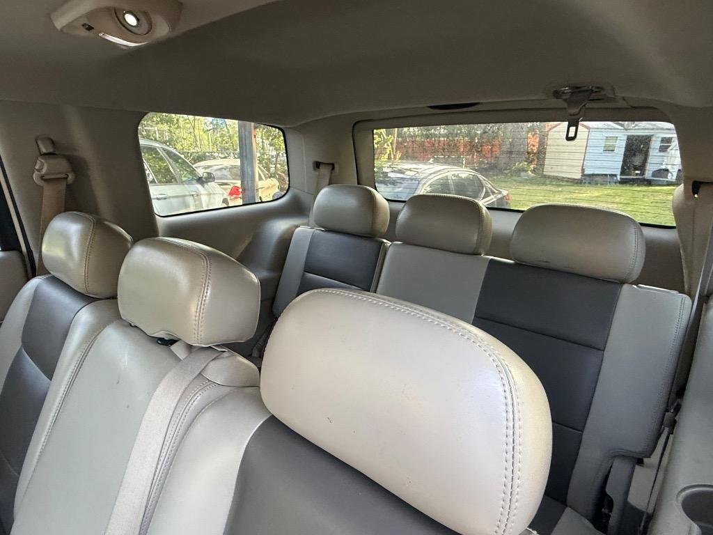 2008 Chrysler Aspen - $3,950