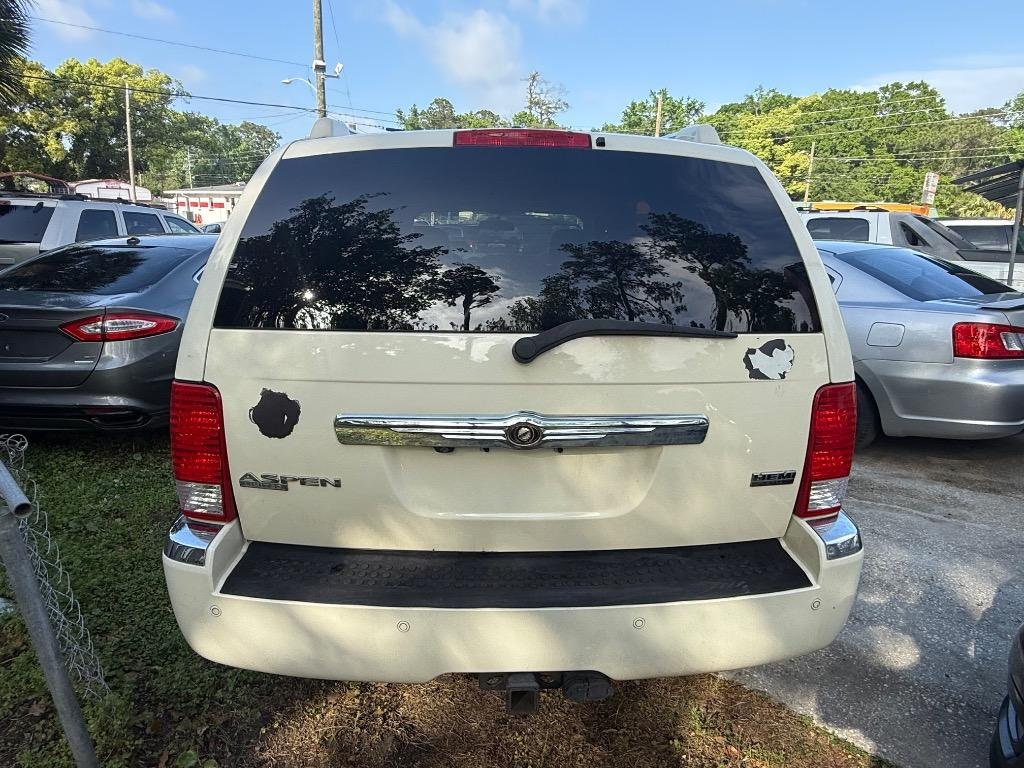 2008 Chrysler Aspen - $3,950