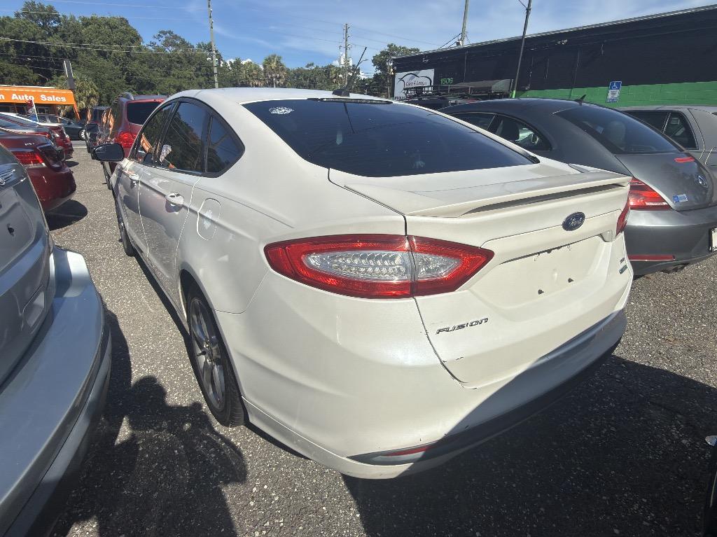 2013 Ford Fusion - $4,135