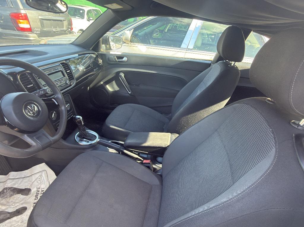 2014 Volkswagen Beetle - $4,705
