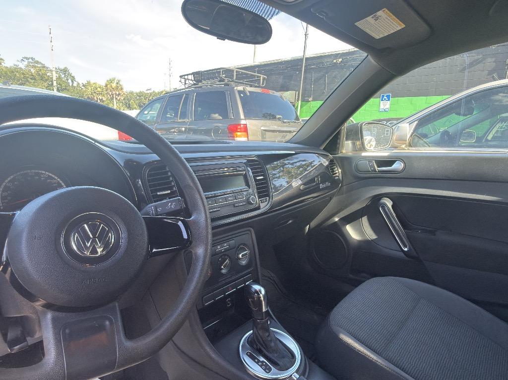 2014 Volkswagen Beetle - $4,705