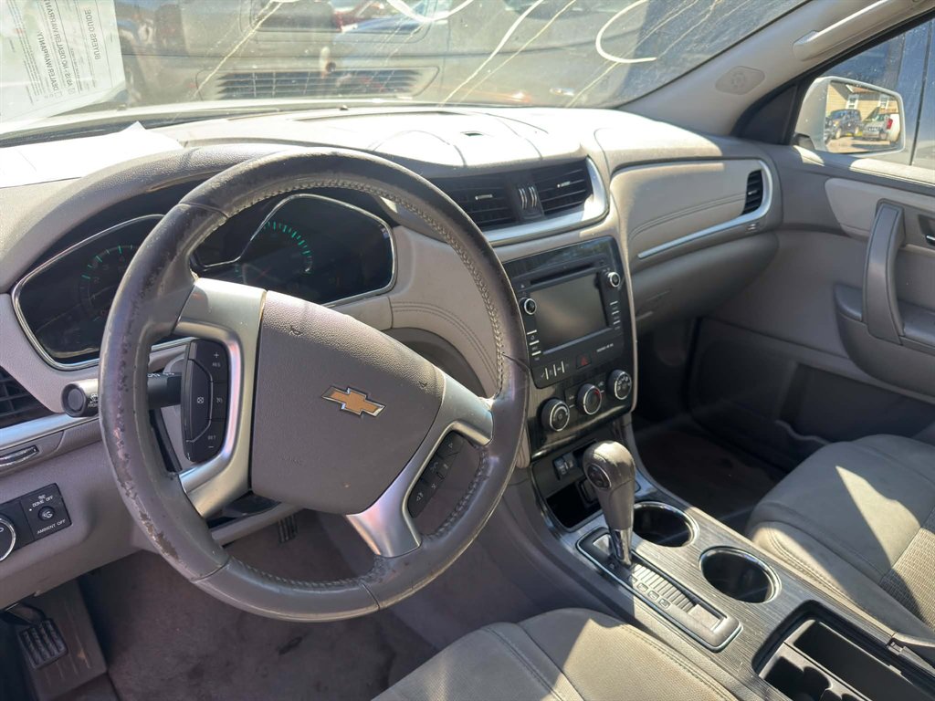 2017 Chevrolet Traverse - $3,950