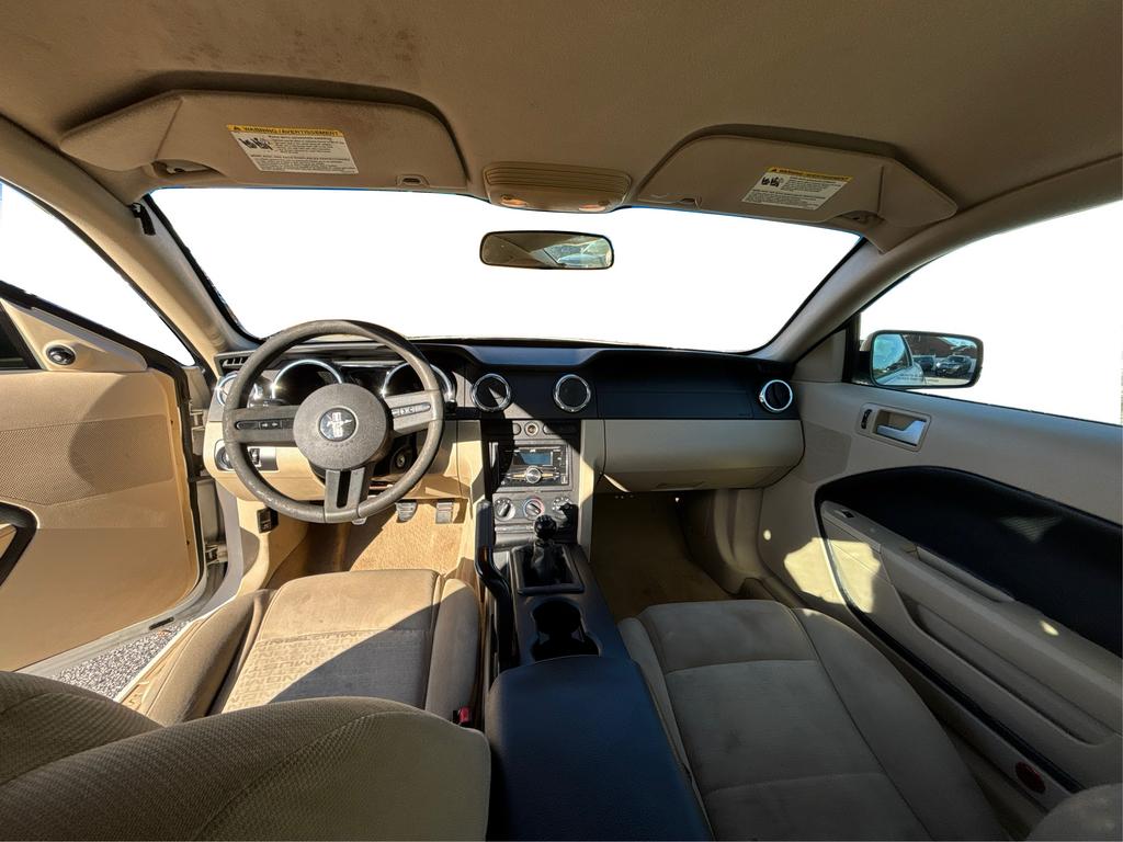 2008 Ford Mustang V6 Deluxe photo