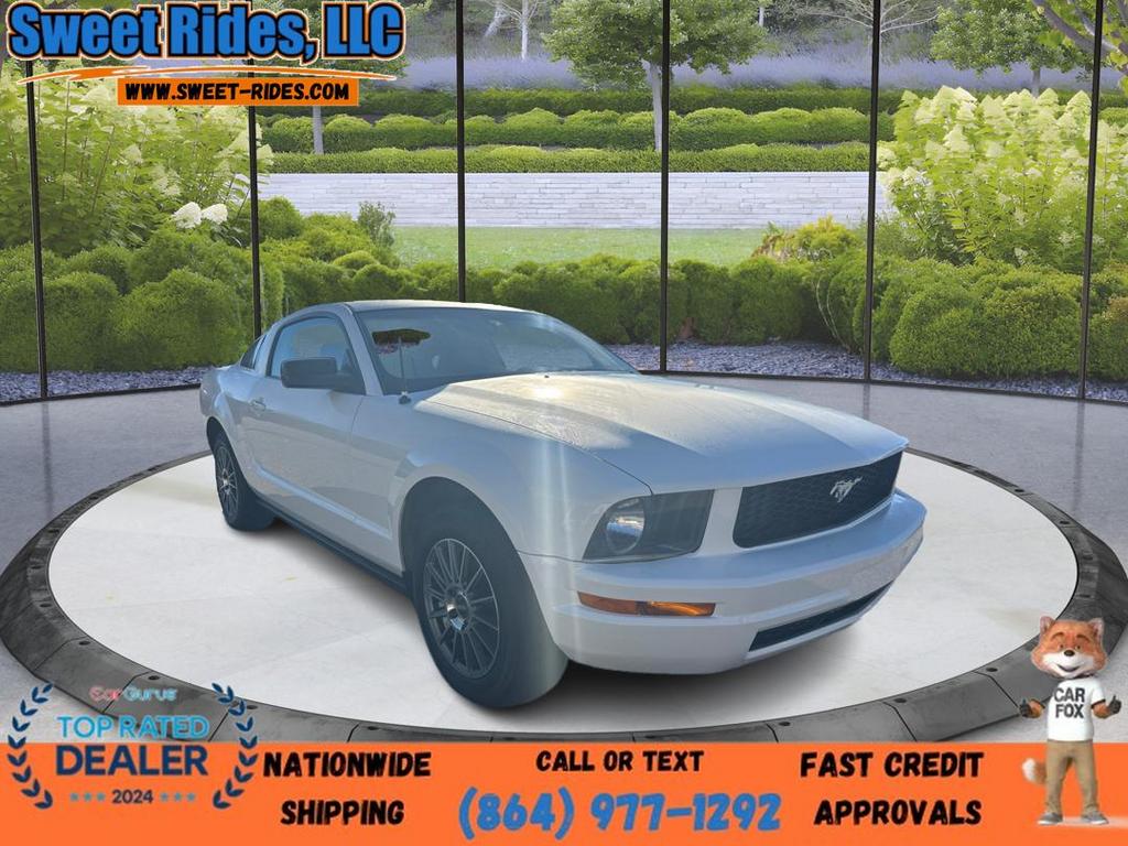 2008 Ford Mustang V6 Deluxe photo