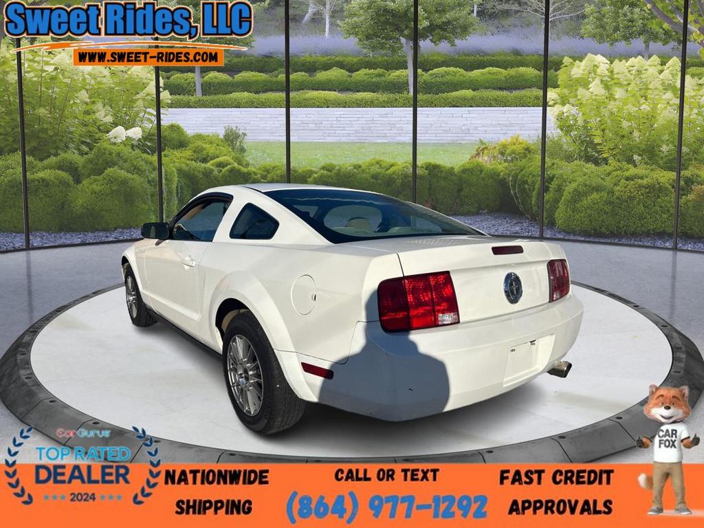 2008 Ford Mustang V6 Deluxe photo