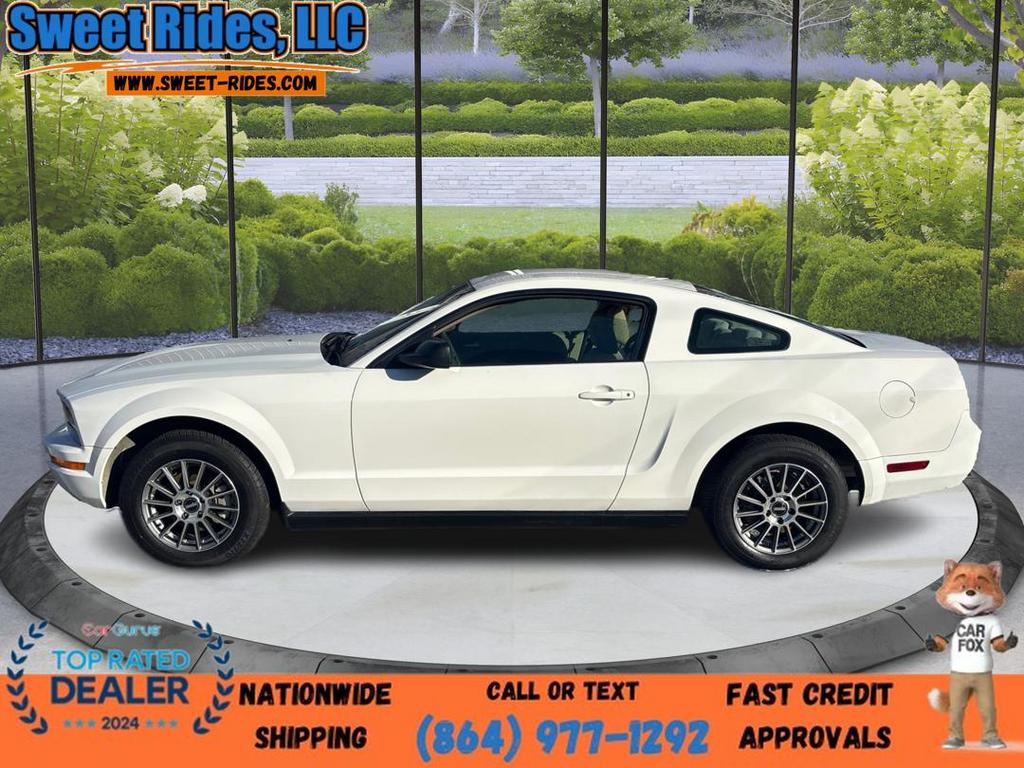 2008 Ford Mustang V6 Deluxe photo