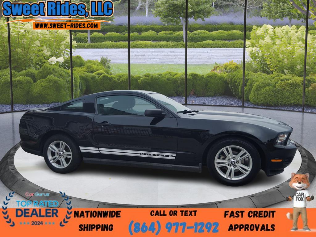 2010 Ford Mustang V6 Premium photo