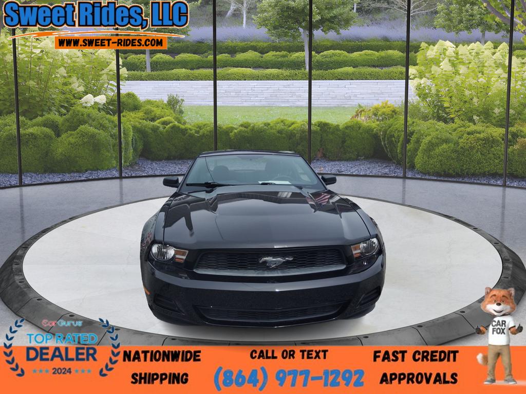 2010 Ford Mustang V6 Premium photo