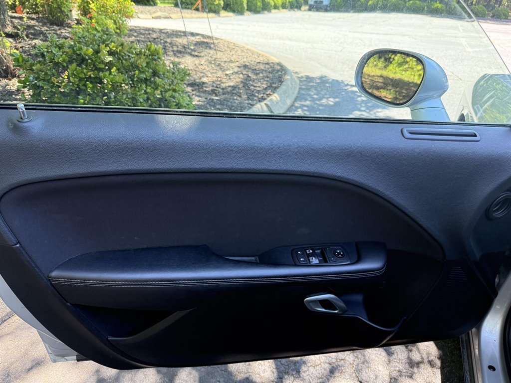 2021 Dodge Challenger SXT photo