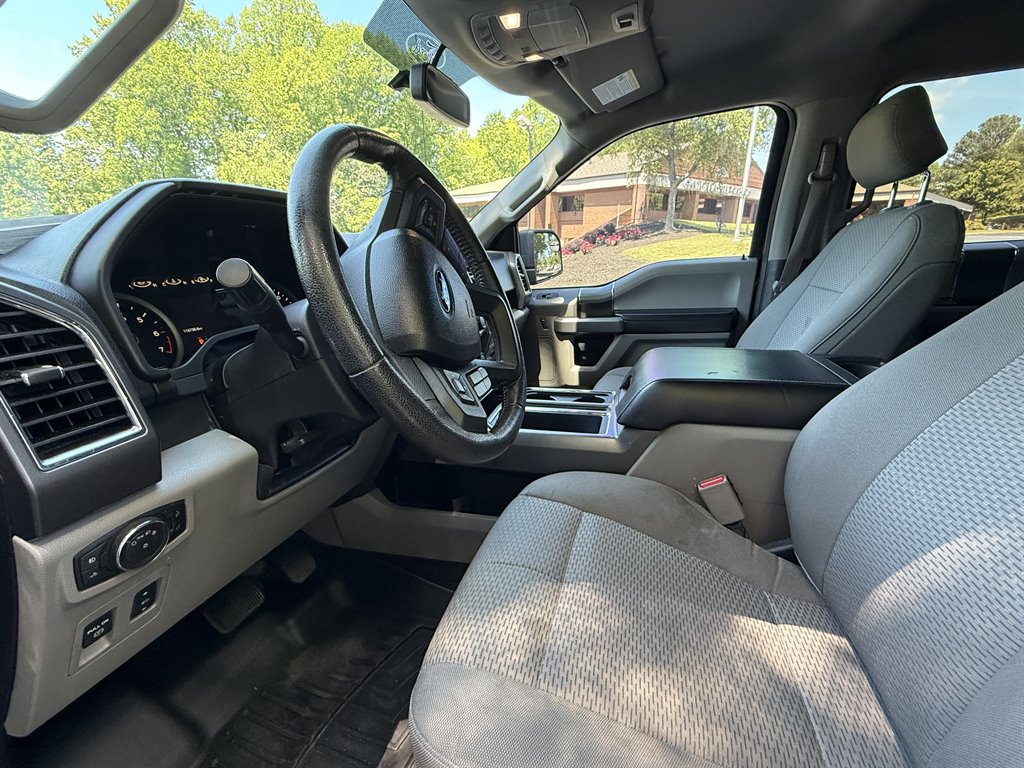 2016 Ford F150 XLT photo
