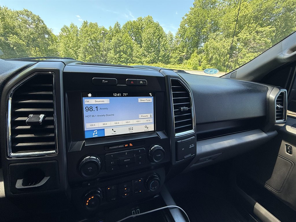 2016 Ford F150 XLT photo