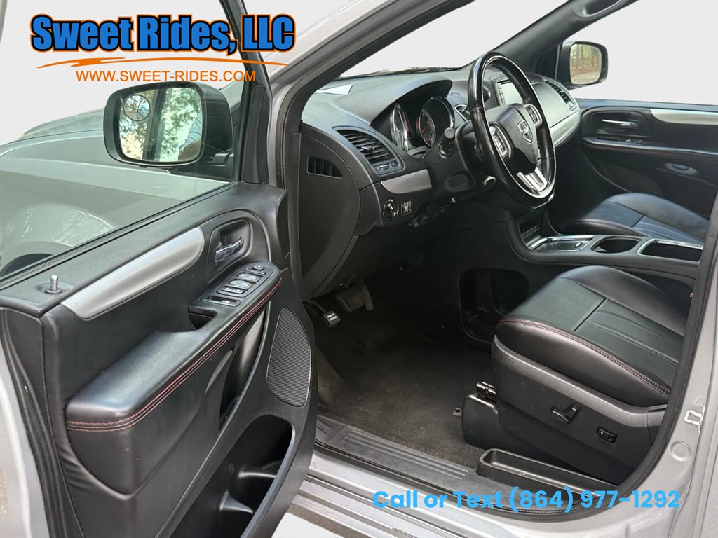 2018 Dodge Grand Caravan - $7,500