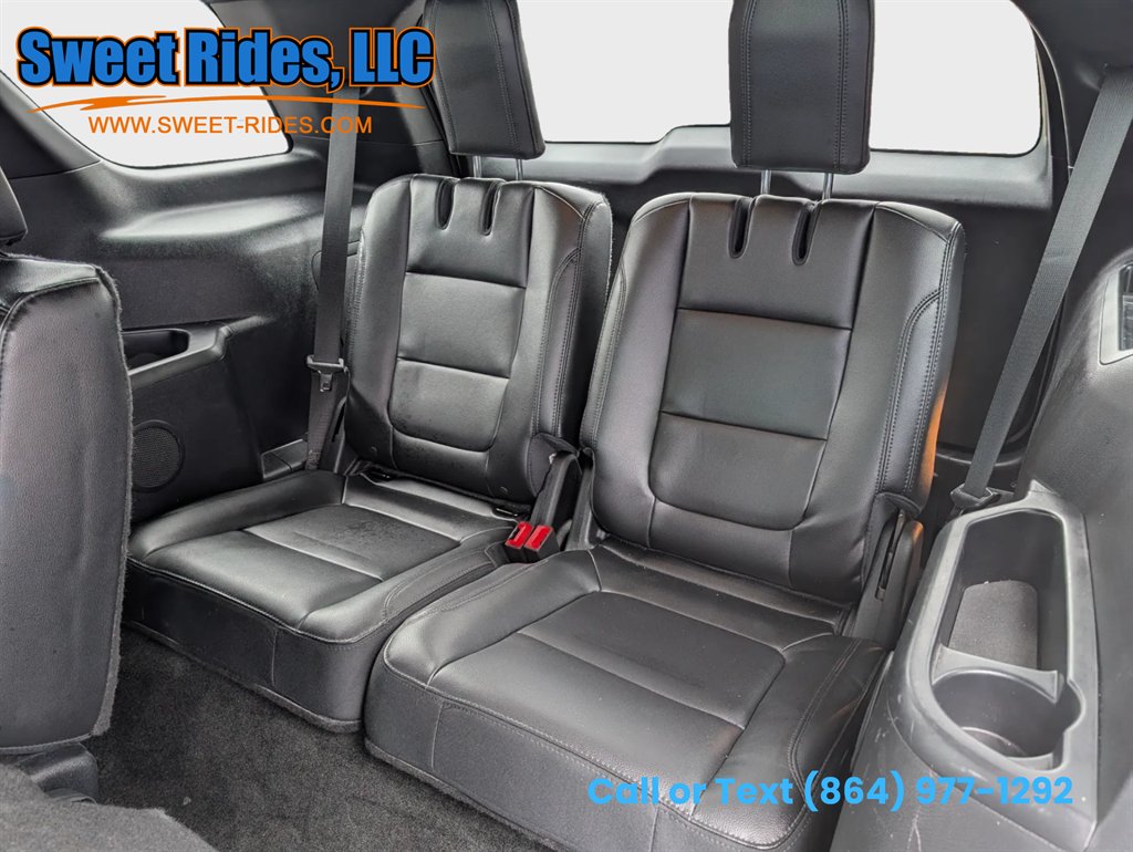 2016 Ford Explorer - $10,995