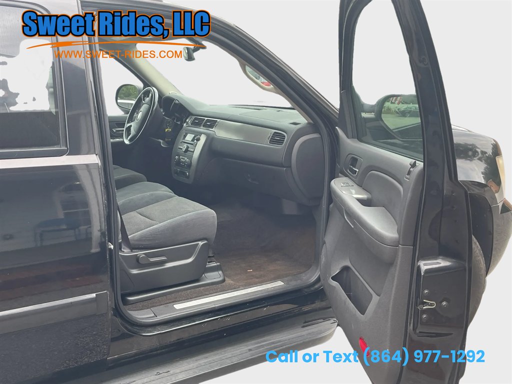 2008 Chevrolet Avalanche - $12,500