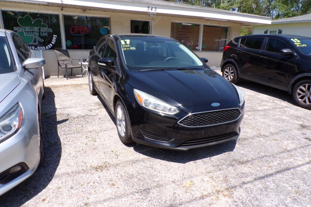 2017 Ford Focus SE photo