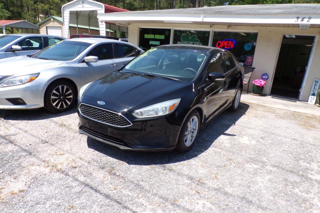 2017 Ford Focus SE photo
