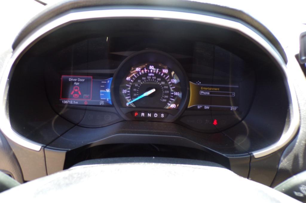 2020 Ford Edge SEL photo