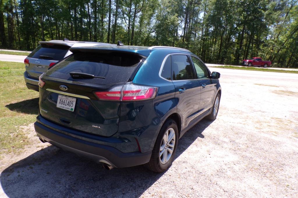 2020 Ford Edge SEL photo