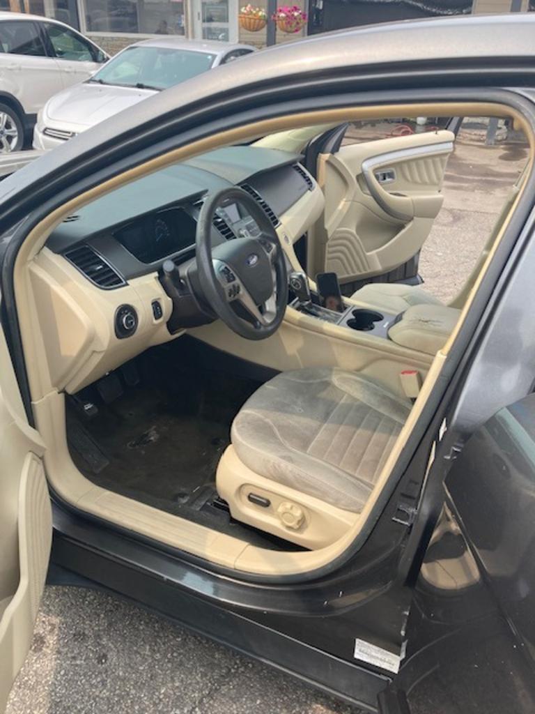 2018 Ford Taurus - $8,500