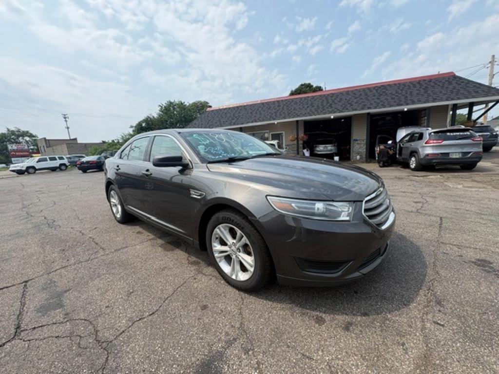 2018 Ford Taurus - $8,500