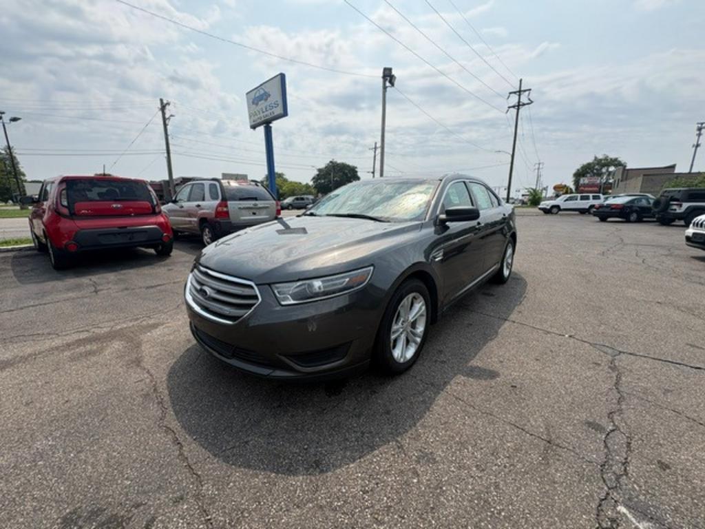 2018 Ford Taurus - $8,500
