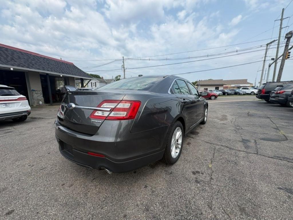 2018 Ford Taurus - $8,500