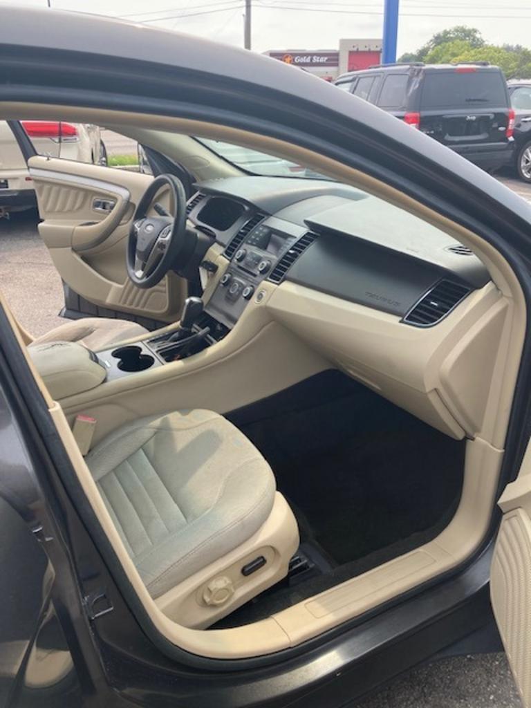 2018 Ford Taurus - $8,500