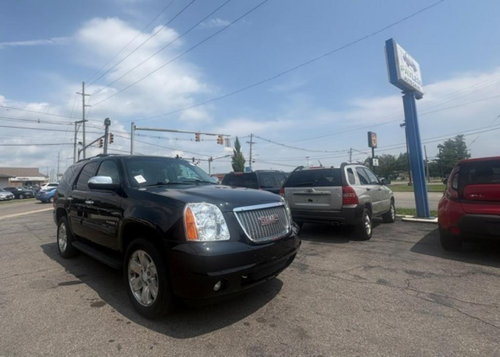 2009 GMC Yukon - $7,900