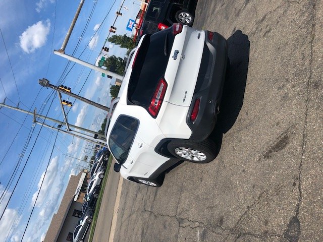 2015 Jeep Cherokee - $3,500