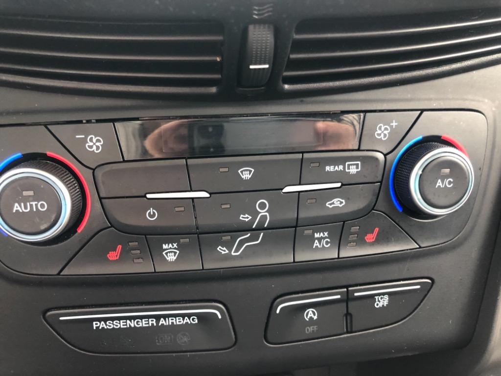 2018 Ford Escape SE photo