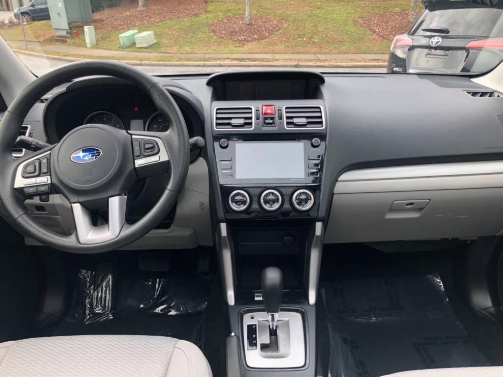 2018 Subaru Forester 2.5i Premium photo