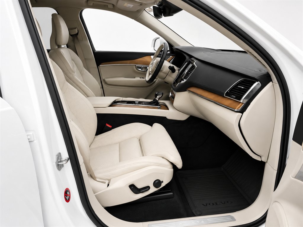 2018 Volvo XC90 - $15,999