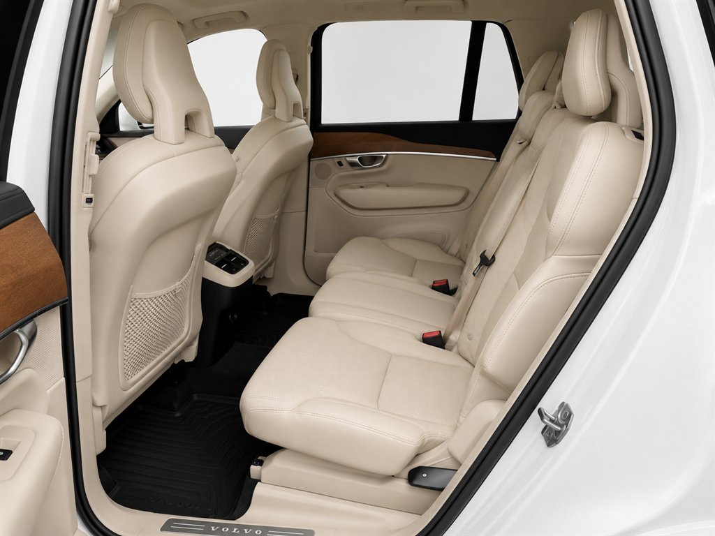 2018 Volvo XC90 - $15,999