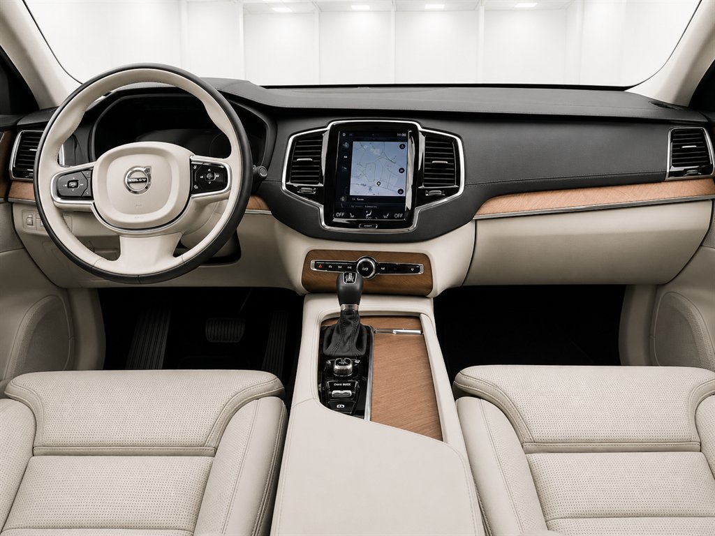 2018 Volvo XC90 - $15,999