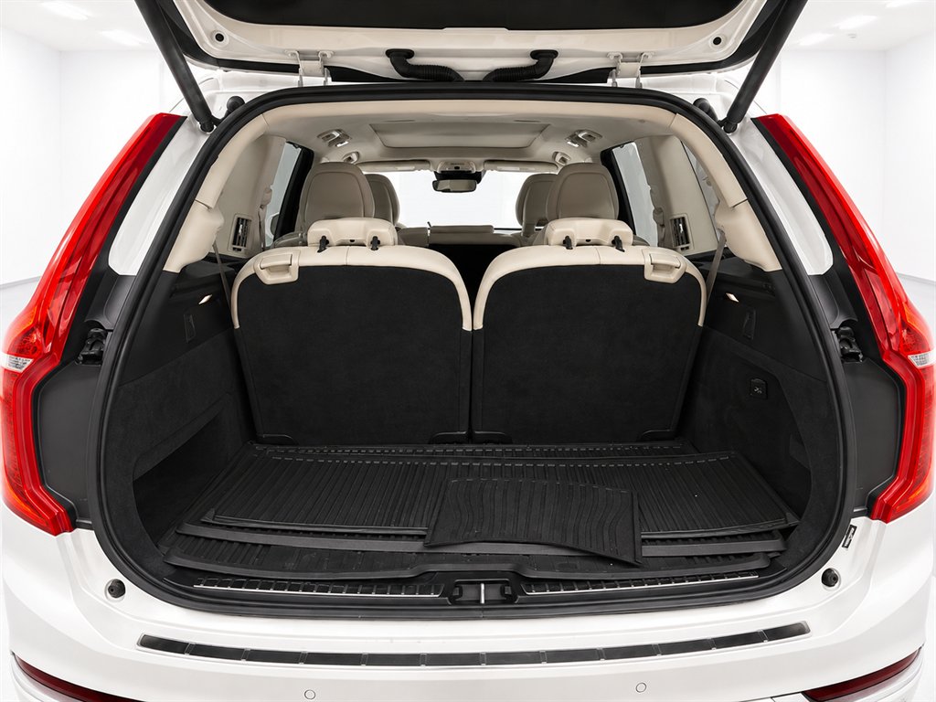 2018 Volvo XC90 - $15,999