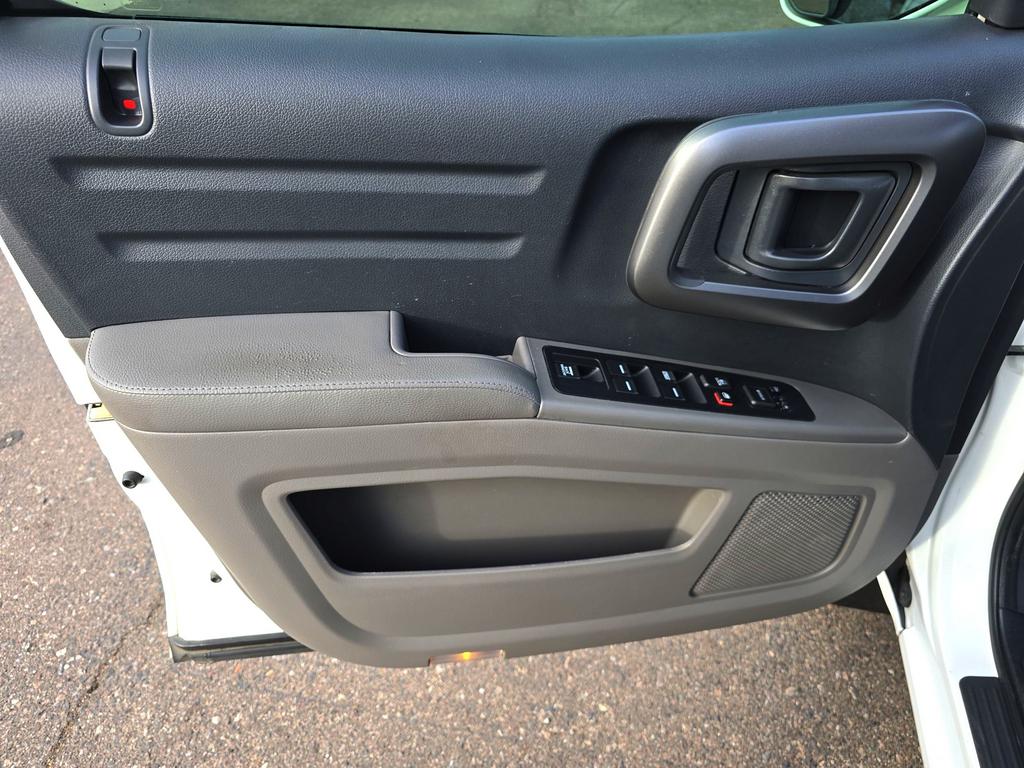 2014 Honda Ridgeline - $22,995