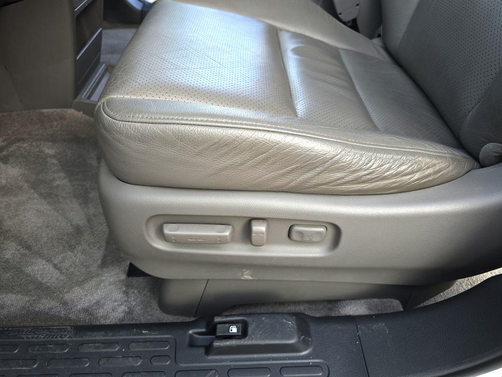 2014 Honda Ridgeline - $22,995
