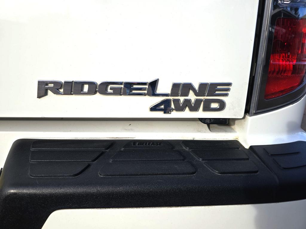 2014 Honda Ridgeline - $22,995