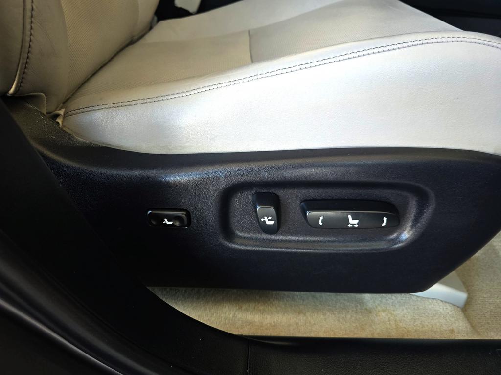 2014 Lexus RX - $17,995