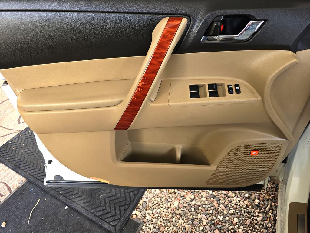 2008 Toyota Highlander Limited photo