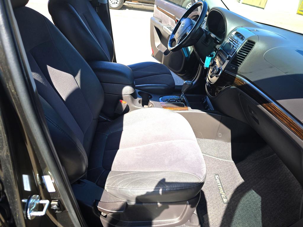 2011 Hyundai Santa Fe - $11,995