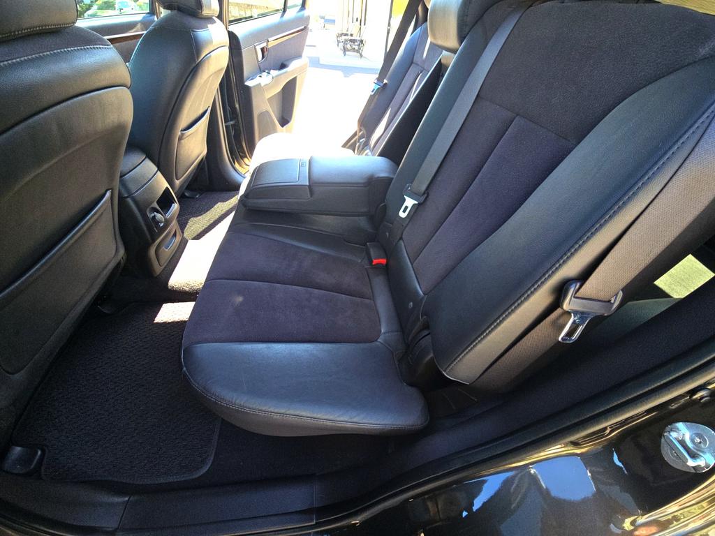 2011 Hyundai Santa Fe - $11,995