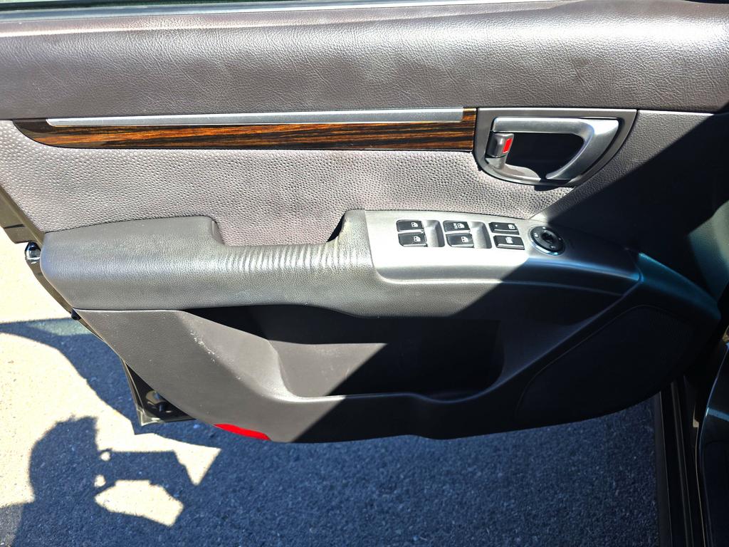 2011 Hyundai Santa Fe - $11,995