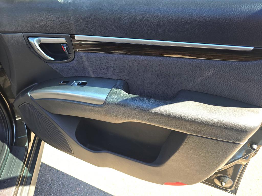 2011 Hyundai Santa Fe - $11,995