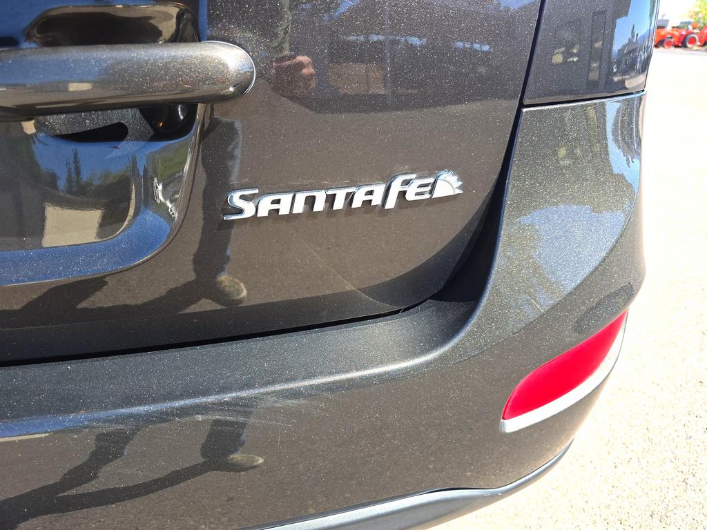 2011 Hyundai Santa Fe - $11,995