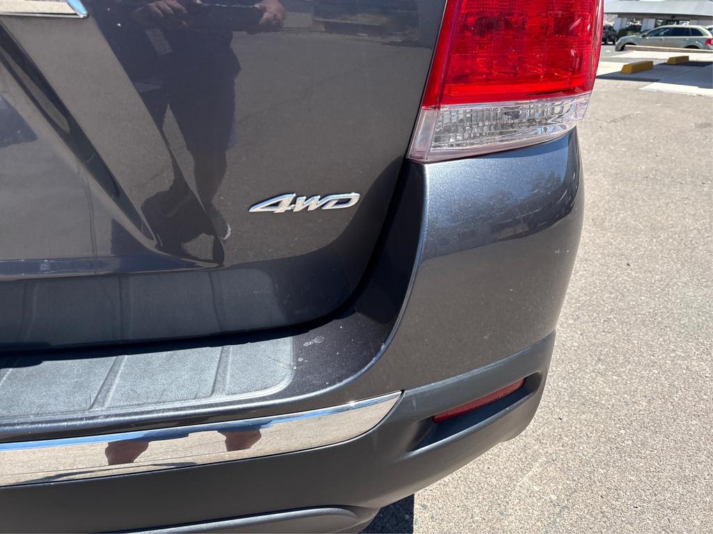 2011 Toyota Highlander - $19,995